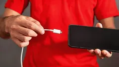 Il telefono si ricarica lentamente? Gli esperti spiegano la causa e la soluzione