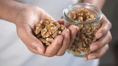 Perché lavare la frutta secca prima di mangiarla: un passaggio spesso ignorato
